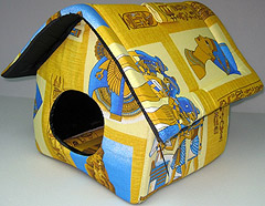 ЮСОНД Дом для кошек мягкий (китай крыша)  35х35х39см